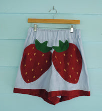 Load image into Gallery viewer, Juicy Short *Strawberries*