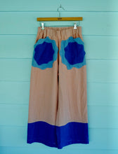 Load image into Gallery viewer, Juicy Pant *Bachelor Buttons*